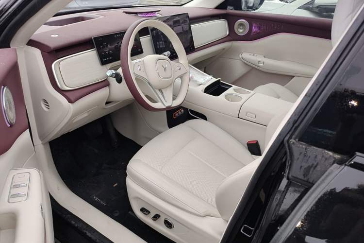 Used VOYAH COURAGE 2025 Model Four-Wheel-Drive Qiankun Edition Left Front Seat