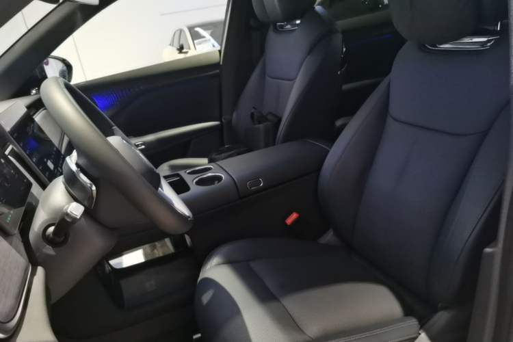 Used VOYAH COURAGE 2025 Model Four-Wheel-Drive Qiankun Edition Left Front Seat
