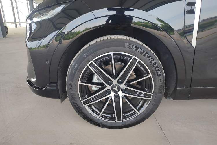 Used VOYAH COURAGE 2025 Model Four-Wheel-Drive Qiankun Edition Left Front Wheel Hub