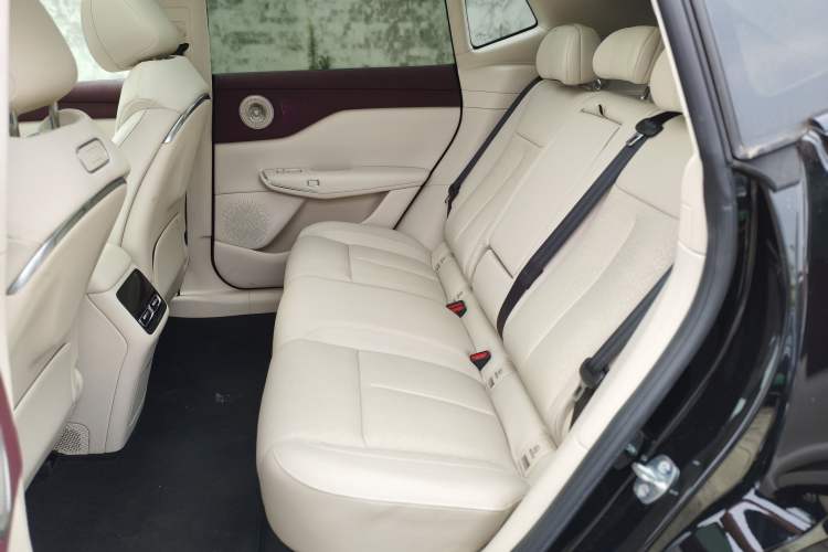 Used VOYAH COURAGE 2025 Model Four-Wheel-Drive Qiankun Edition Left Rear Seat