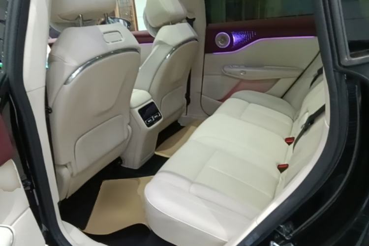 Used VOYAH COURAGE 2025 Model Four-Wheel-Drive Qiankun Edition Left Rear Seat