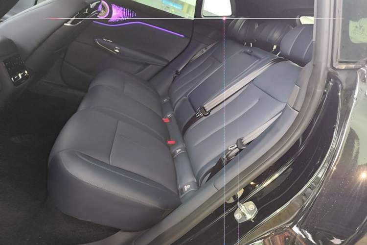 Used VOYAH COURAGE 2025 Model Four-Wheel-Drive Qiankun Edition Left Rear Seat