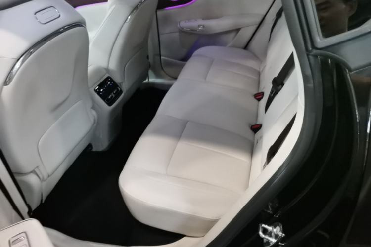 Used VOYAH COURAGE 2025 Model Four-Wheel-Drive Qiankun Edition Left Rear Seat