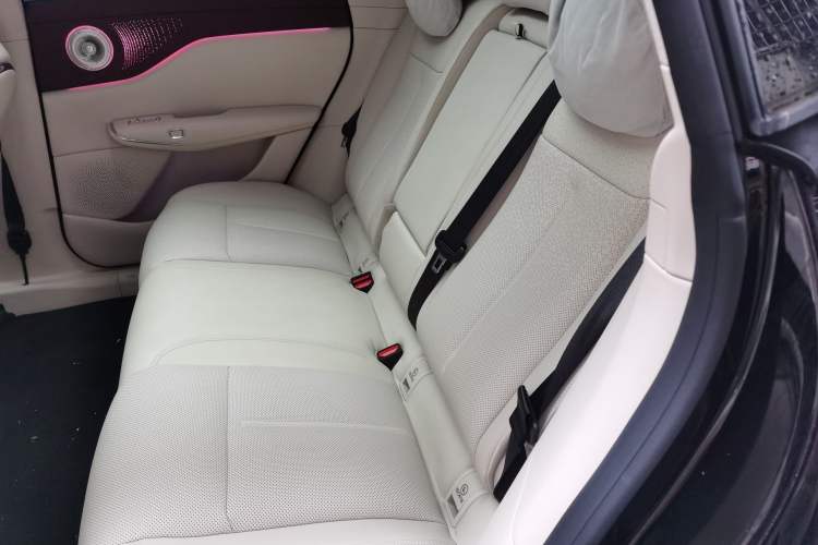 Used VOYAH COURAGE 2025 Model Rear-Drive Qiankun Edition Left Rear Seat