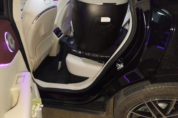 Used VOYAH COURAGE 2025 Model Four-Wheel-Drive Qiankun Edition Left Rear Seat