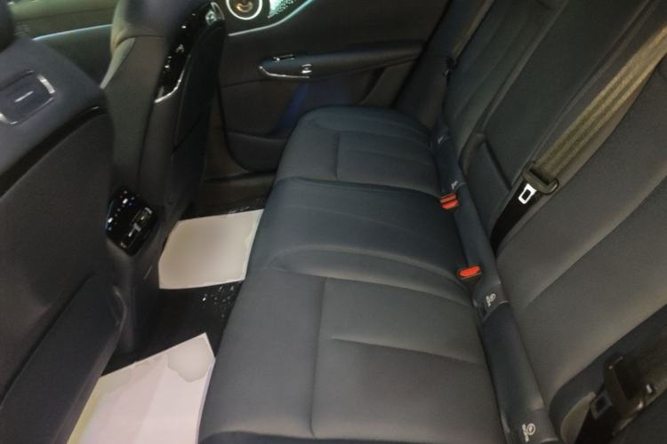 Used VOYAH COURAGE 2025 Model Four-Wheel-Drive Qiankun Edition Left Rear Seat
