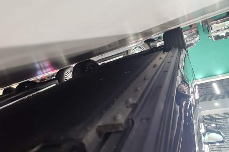 Used VOYAH COURAGE 2025 Model Four-Wheel-Drive Qiankun Edition Left Side Sill
