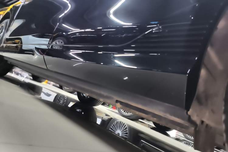 Used VOYAH COURAGE 2025 Model Four-Wheel-Drive Qiankun Edition Left Side Sill
