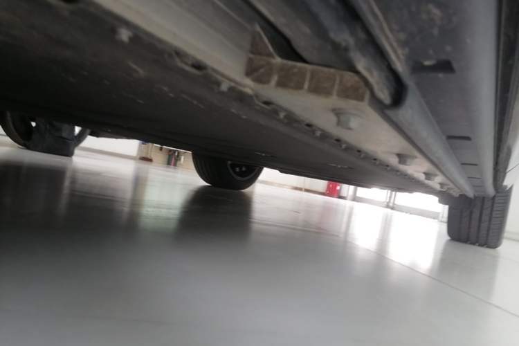 Used VOYAH COURAGE 2025 Model Four-Wheel-Drive Qiankun Edition Left Side Sill