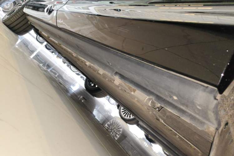 Used VOYAH COURAGE 2025 Model Four-Wheel-Drive Qiankun Edition Left Side Sill