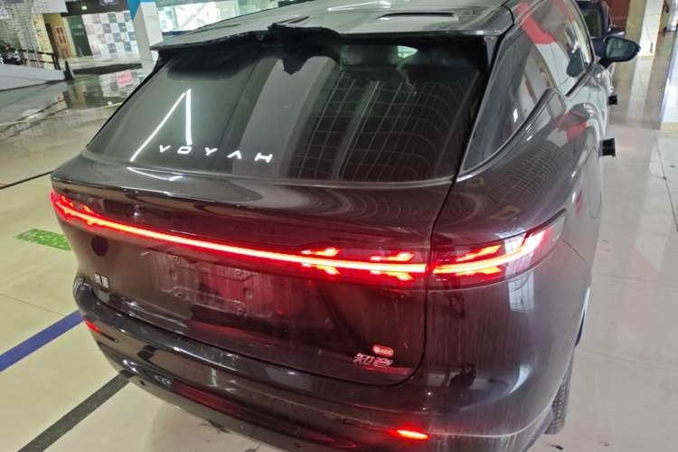 Used VOYAH COURAGE 2025 Model Four-Wheel-Drive Qiankun Edition Rear