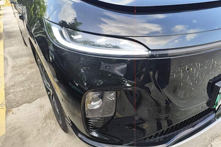 Used VOYAH COURAGE 2025 Model Four-Wheel-Drive Qiankun Edition Right Front Headlight