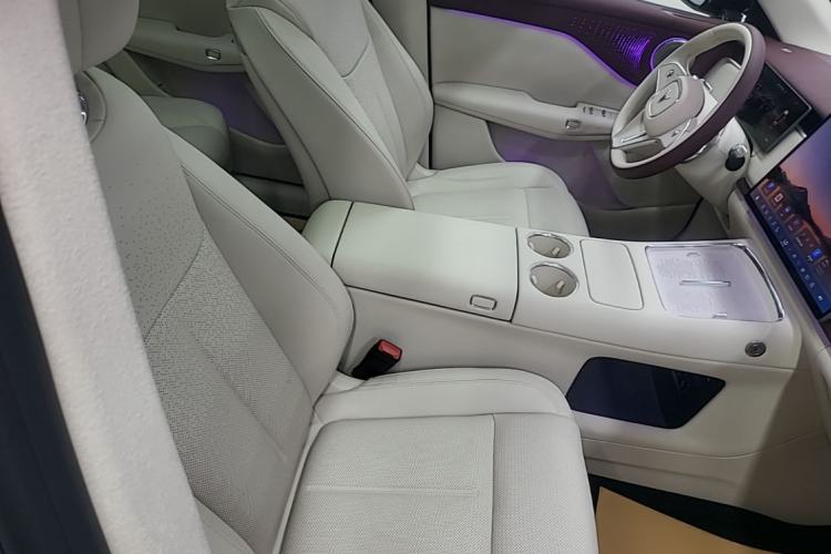 Used VOYAH COURAGE 2025 Model Four-Wheel-Drive Qiankun Edition Right Front Seat