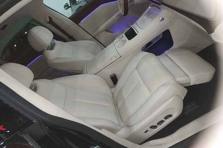 Used VOYAH COURAGE 2025 Model Four-Wheel-Drive Qiankun Edition Right Front Seat