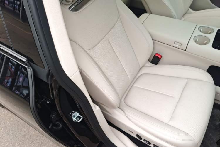 Used VOYAH COURAGE 2025 Model Rear-Drive Qiankun Edition Right Front Seat