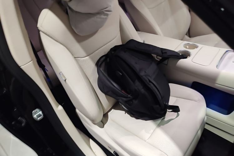 Used VOYAH COURAGE 2025 Model Four-Wheel-Drive Qiankun Edition Right Front Seat