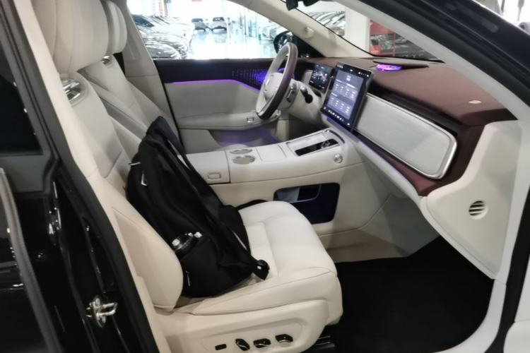 Used VOYAH COURAGE 2025 Model Four-Wheel-Drive Qiankun Edition Right Front Seat