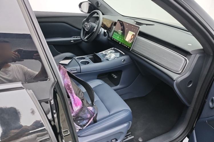 Used VOYAH COURAGE 2025 Model Four-Wheel-Drive Qiankun Edition Right Front Seat