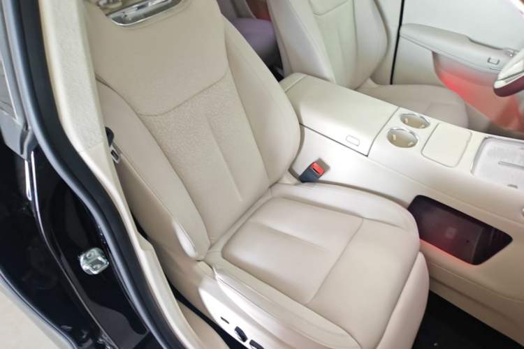 Used VOYAH COURAGE 2025 Model Four-Wheel-Drive Qiankun Edition Right Front Seat