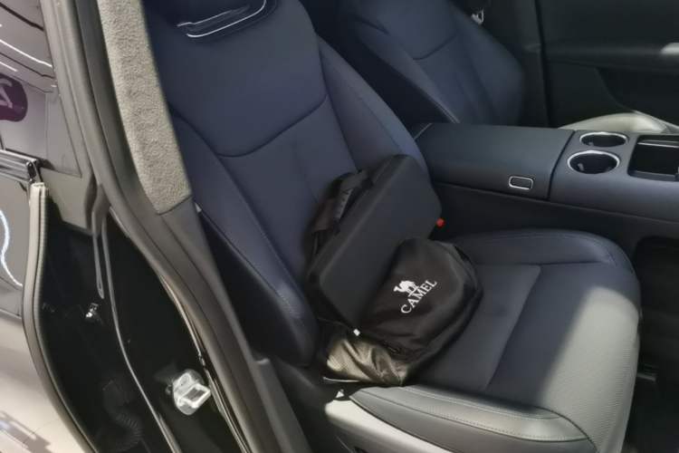 Used VOYAH COURAGE 2025 Model Four-Wheel-Drive Qiankun Edition Right Front Seat