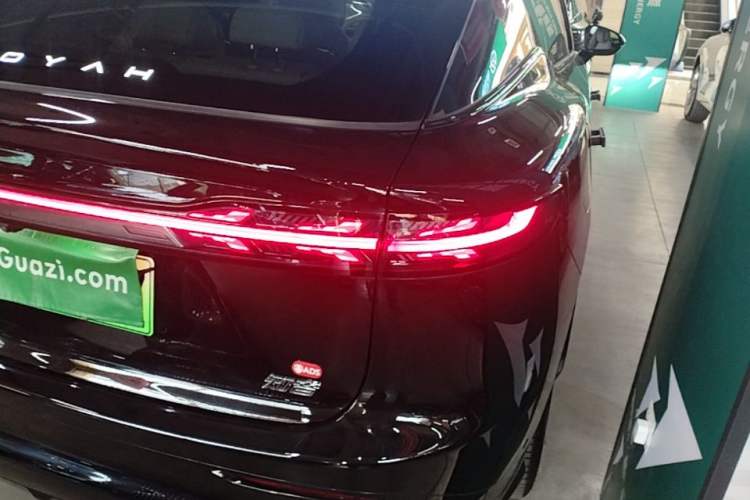 Used VOYAH COURAGE 2025 Model Four-Wheel-Drive Qiankun Edition Right Rear Taillight