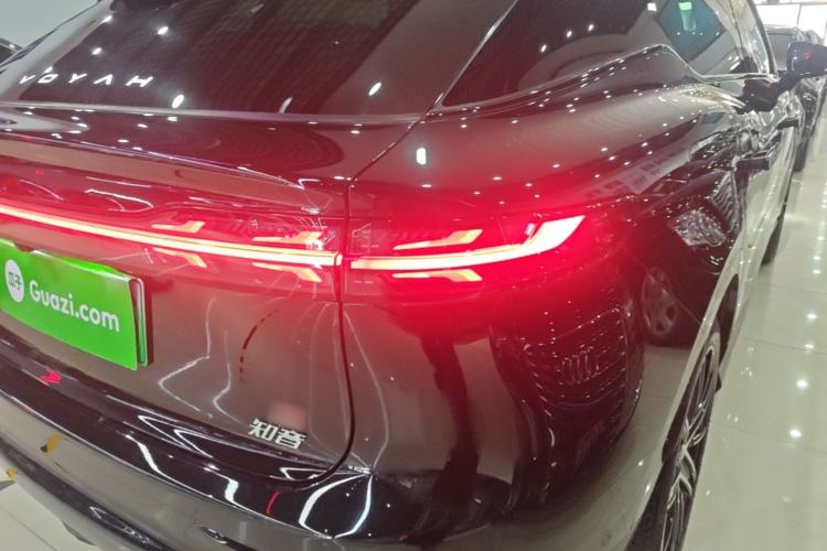 Used VOYAH COURAGE 2025 Model Four-Wheel-Drive Qiankun Edition Right Rear Taillight
