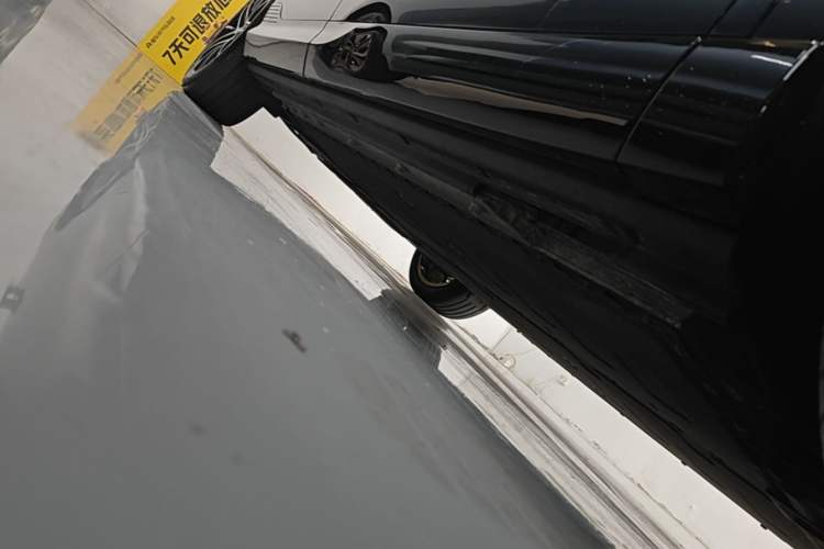 Used VOYAH COURAGE 2025 Model Four-Wheel-Drive Qiankun Edition Right Side Sill