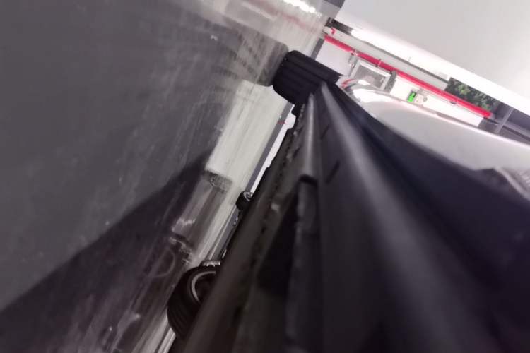 Used VOYAH COURAGE 2025 Model Four-Wheel-Drive Qiankun Edition Right Side Sill