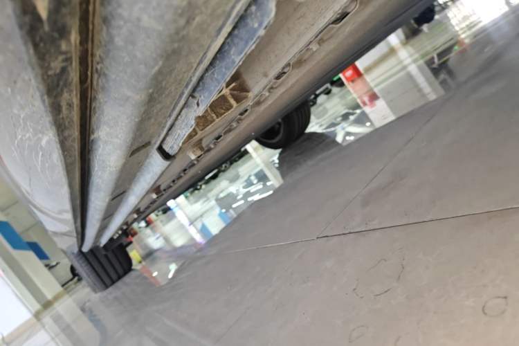 Used VOYAH COURAGE 2025 Model Four-Wheel-Drive Qiankun Edition Right Side Sill