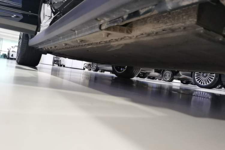 Used VOYAH COURAGE 2025 Model Four-Wheel-Drive Qiankun Edition Right Side Sill
