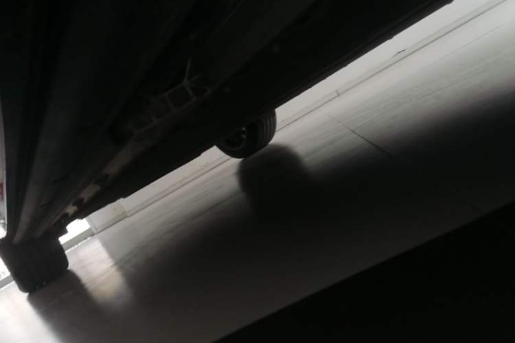 Used VOYAH COURAGE 2025 Model Four-Wheel-Drive Qiankun Edition Right Side Sill