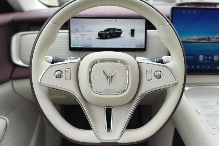 Used VOYAH COURAGE 2025 Model Four-Wheel-Drive Qiankun Edition Steering Wheel