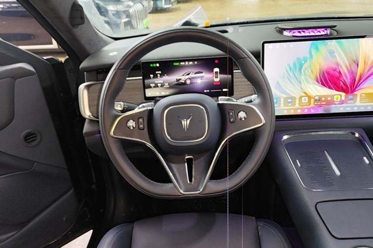 Used VOYAH COURAGE 2025 Model Four-Wheel-Drive Qiankun Edition Steering Wheel
