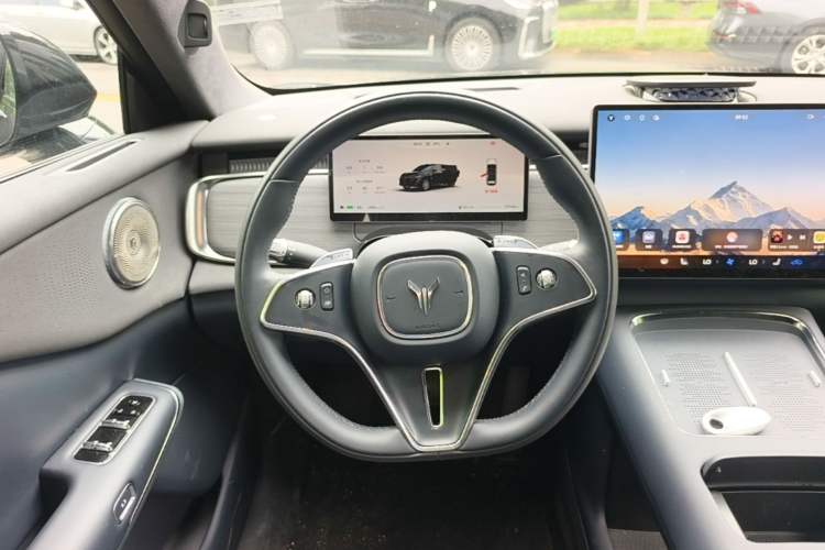 Used VOYAH COURAGE 2025 Model Four-Wheel-Drive Qiankun Edition Steering Wheel