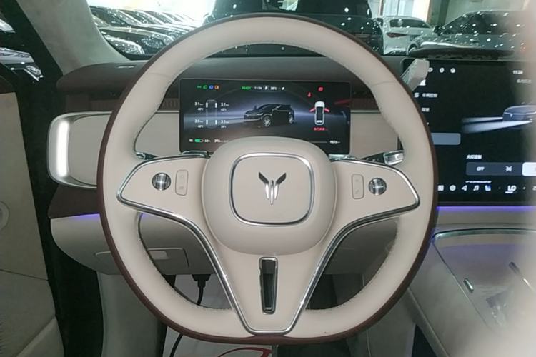 Used VOYAH COURAGE 2025 Model Four-Wheel-Drive Qiankun Edition Steering Wheel