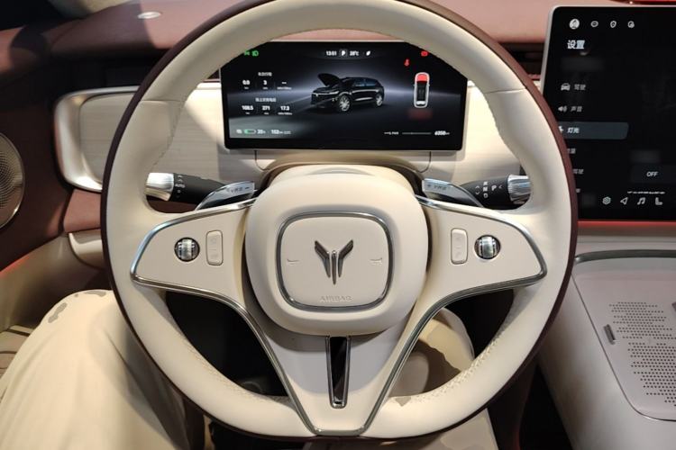 Used VOYAH COURAGE 2025 Model Four-Wheel-Drive Qiankun Edition Steering Wheel