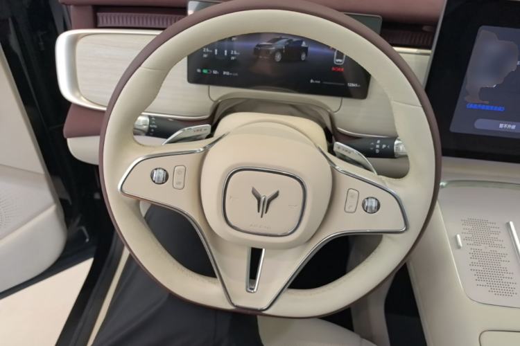 Used VOYAH COURAGE 2025 Model Four-Wheel-Drive Qiankun Edition Steering Wheel