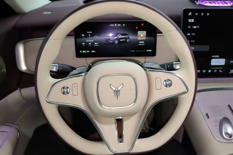 Used VOYAH COURAGE 2025 Model Four-Wheel-Drive Qiankun Edition Steering Wheel