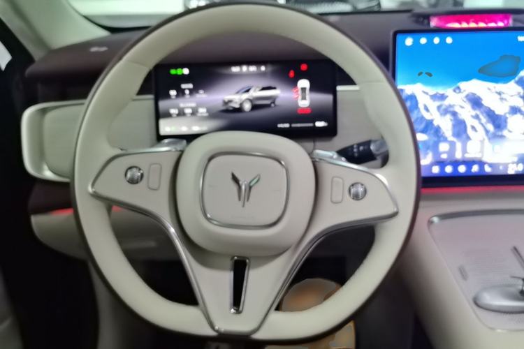 Used VOYAH COURAGE 2025 Model Four-Wheel-Drive Qiankun Edition Steering Wheel