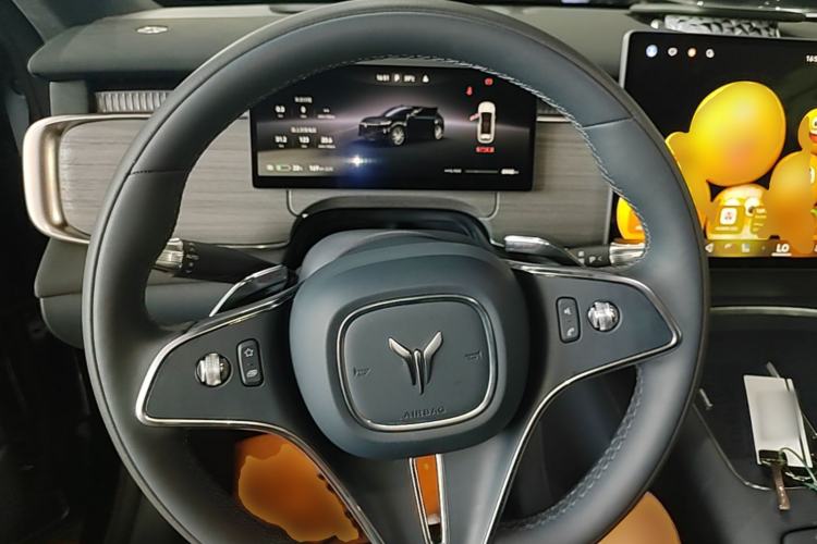 Used VOYAH COURAGE 2025 Model Four-Wheel-Drive Qiankun Edition Steering Wheel