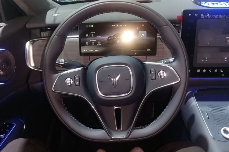 Used VOYAH COURAGE 2025 Model Rear-Drive Qiankun Edition Steering Wheel
