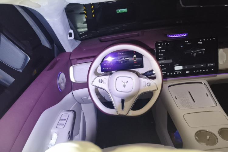 Used VOYAH COURAGE 2025 Model Four-Wheel-Drive Qiankun Edition Steering Wheel