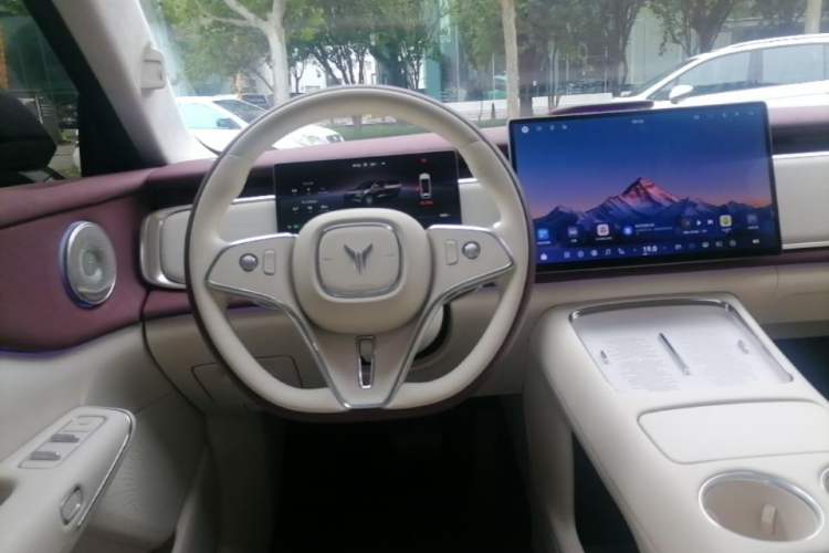 Used VOYAH COURAGE 2025 Model Four-Wheel-Drive Qiankun Edition Steering Wheel