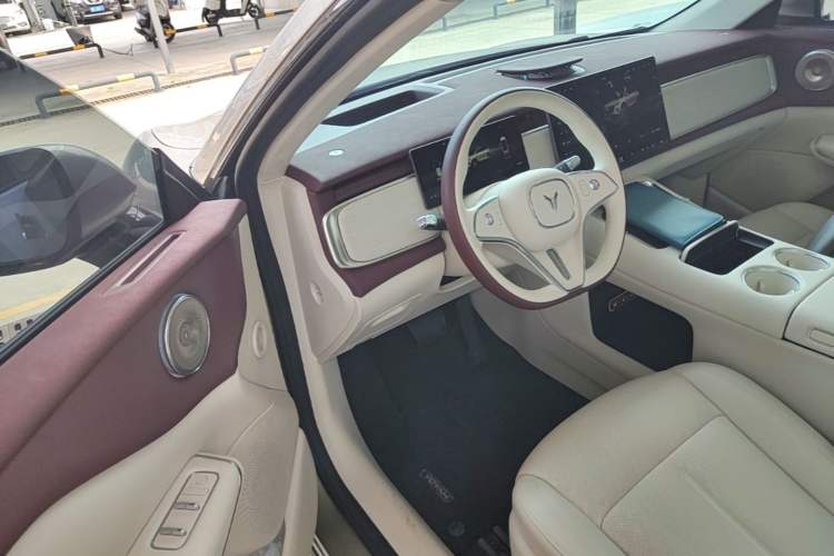 Used VOYAH COURAGE 2025 Model Rear-Drive Qiankun Edition Driver Seat