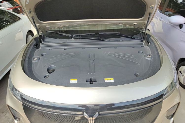 Used VOYAH COURAGE 2025 Model Rear-Drive Qiankun Edition Engine Bay