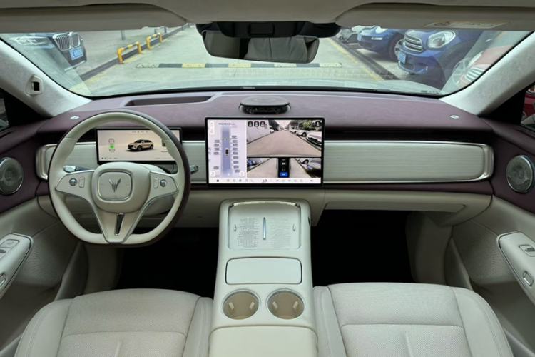 Used VOYAH COURAGE 2025 Model Rear-Drive Qiankun Edition Exterior 4