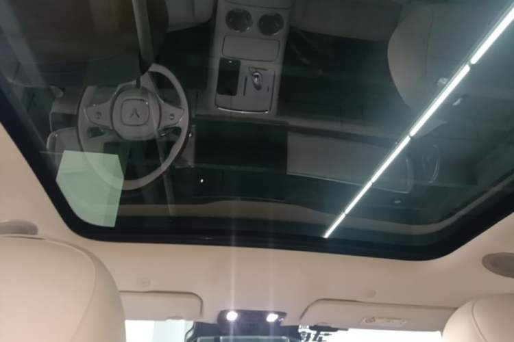 Used VOYAH COURAGE 2025 Model Four-Wheel-Drive Qiankun Edition Headliner