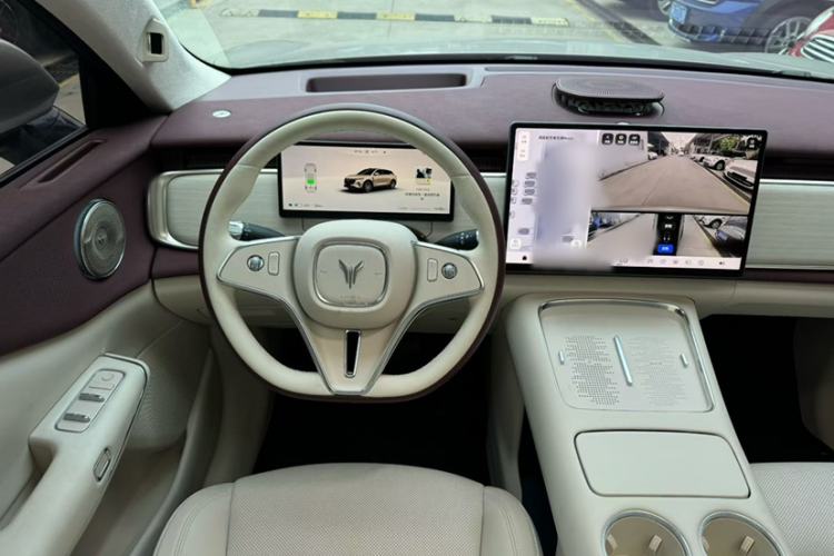 Used VOYAH COURAGE 2025 Model Rear-Drive Qiankun Edition Interior 3