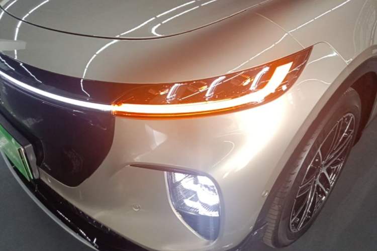 Used VOYAH COURAGE 2025 Model Four-Wheel-Drive Qiankun Edition Left Front Headlight