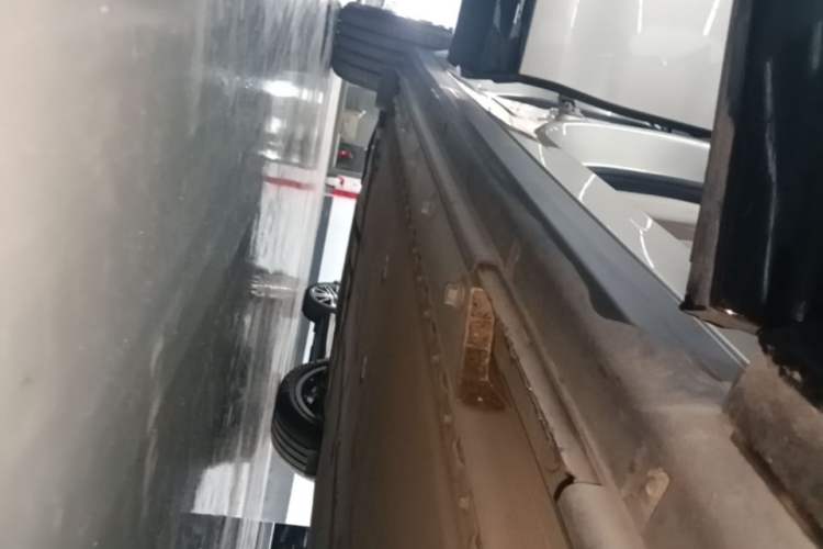Used VOYAH COURAGE 2025 Model Four-Wheel-Drive Qiankun Edition Right Side Sill